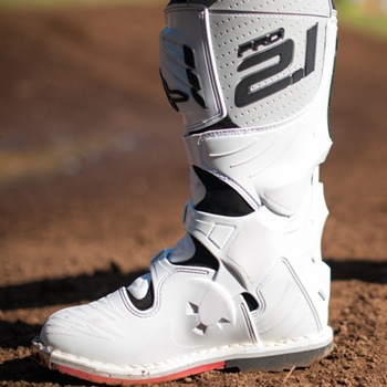 Motocross Boots Buying Guide